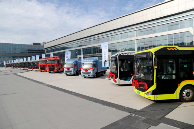 National Fuel Cell Technology Innovation Center Inaugurated, and 200 Weichai Hydrogen Fuel Cell Commercial Vehicles Newly Delivered Put into Operation in Weifang