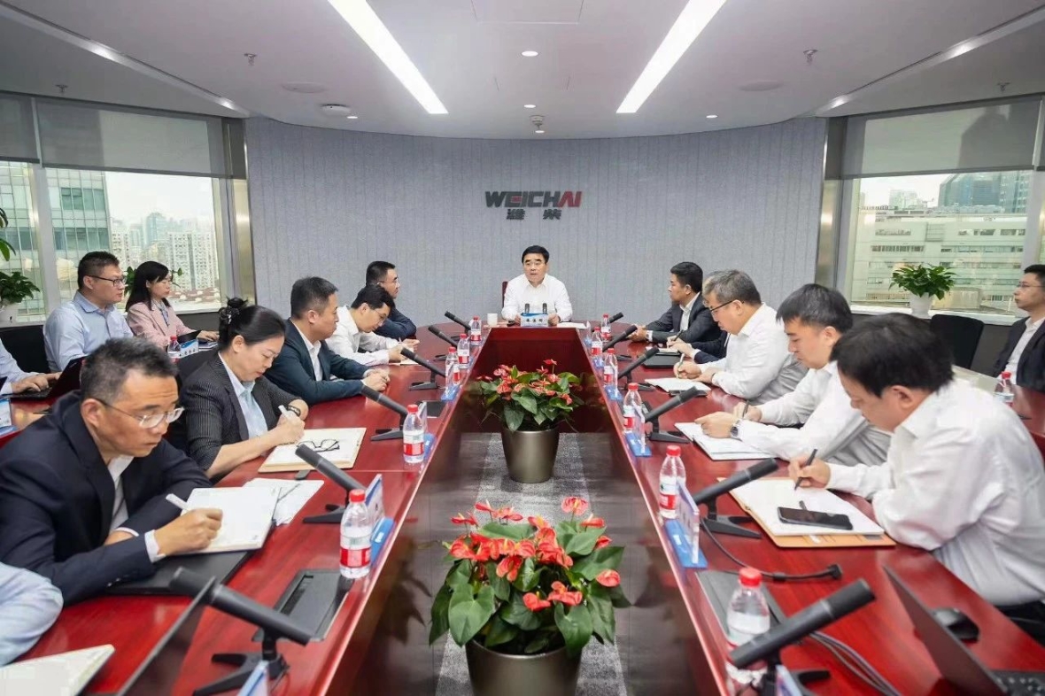 Man Shengang Conducts a Research Visit to Weichai Power's Shanghai Operation Center and R&D Center