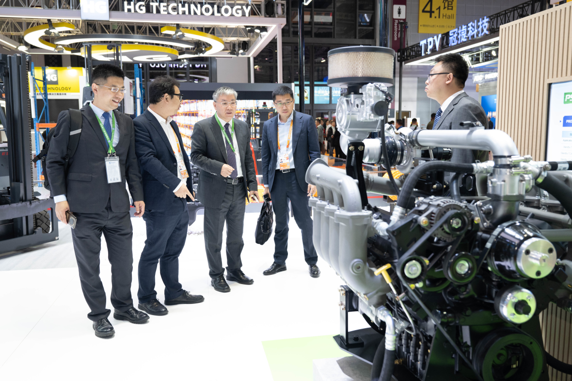 Full of "Seven" Expectations! Shandong Heavy Industry's Overseas Brands Show up at CIIE for the Seventh Time