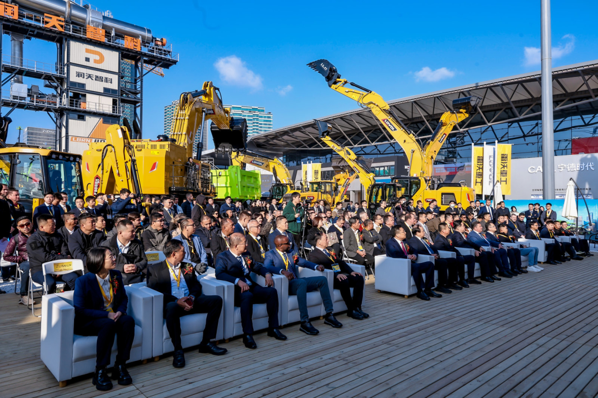 Shandong Heavy Industry Makes a Grand Appearance at bauma CHINA 2024, Man Shengang Unveils New Products