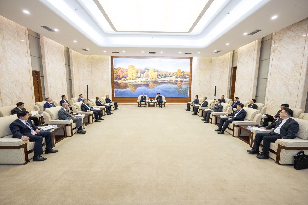 Weichai 2025 Global Supplier Conference Takes Place, and Man Shengang and Liu Yun Attend and Address the Conference