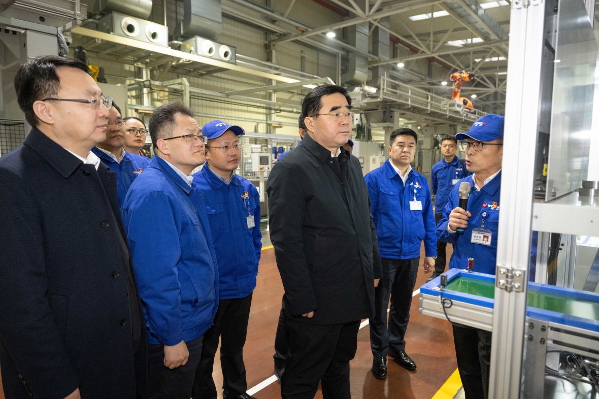 Man Shengang's Investigation of Weichai Lovol Agricultural Machinery Factory and Weichai Central Research Institute