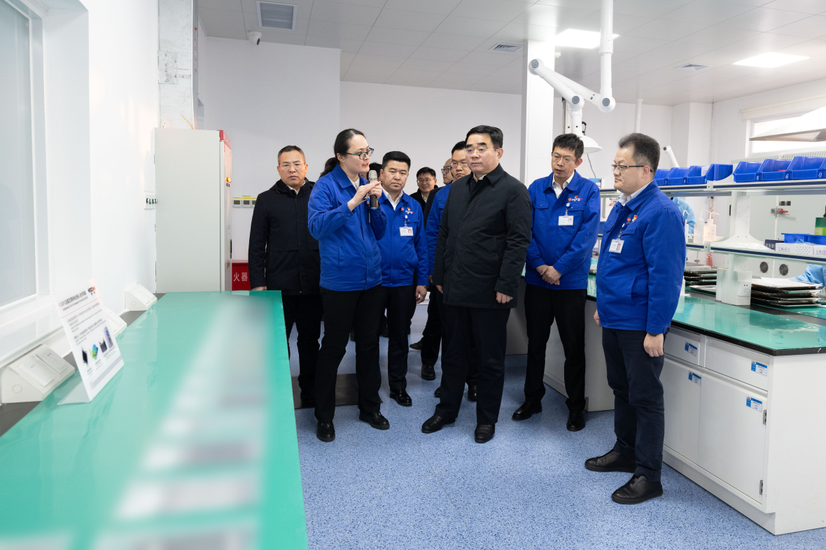 Man Shengang's Investigation of Weichai Lovol Agricultural Machinery Factory and Weichai Central Research Institute