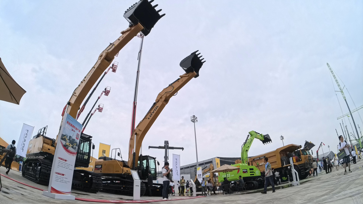 2025 Changsha Construction Machinery Exhibition | Breakthrough in Both Traditional Power and New Energy, Weichai Stands out with Strength
